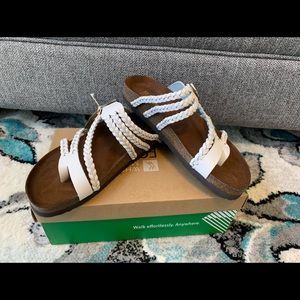 White Mountain Hayleigh Footbeds.